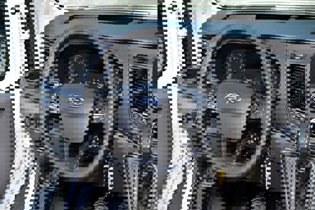 New 2025 Ford Transit 250 148 Medium Roof image 23