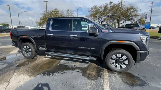 New 2025 GMC Sierra 2500 Denali image 3