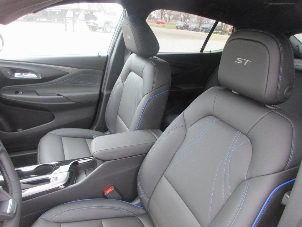 New 2026 Buick Envista Sport Touring w/ Convenience I Package FWD image 13
