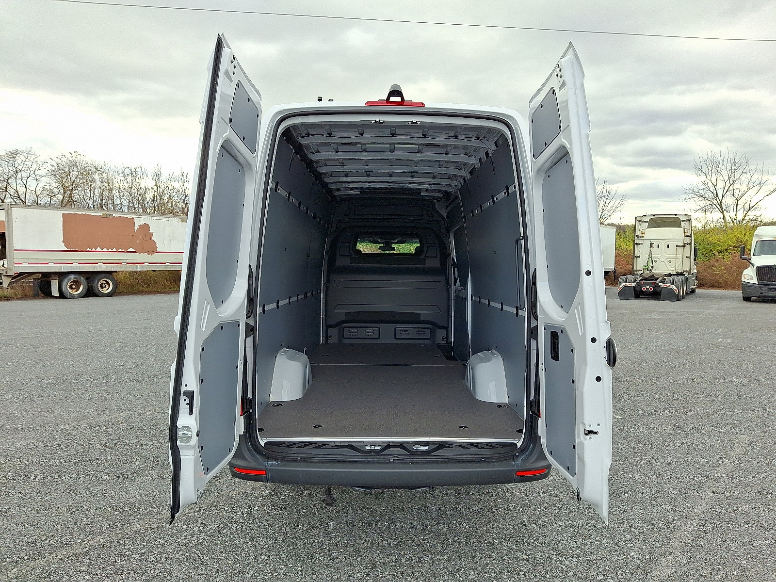 New 2026 Mercedes-Benz Sprinter 2500 image 8