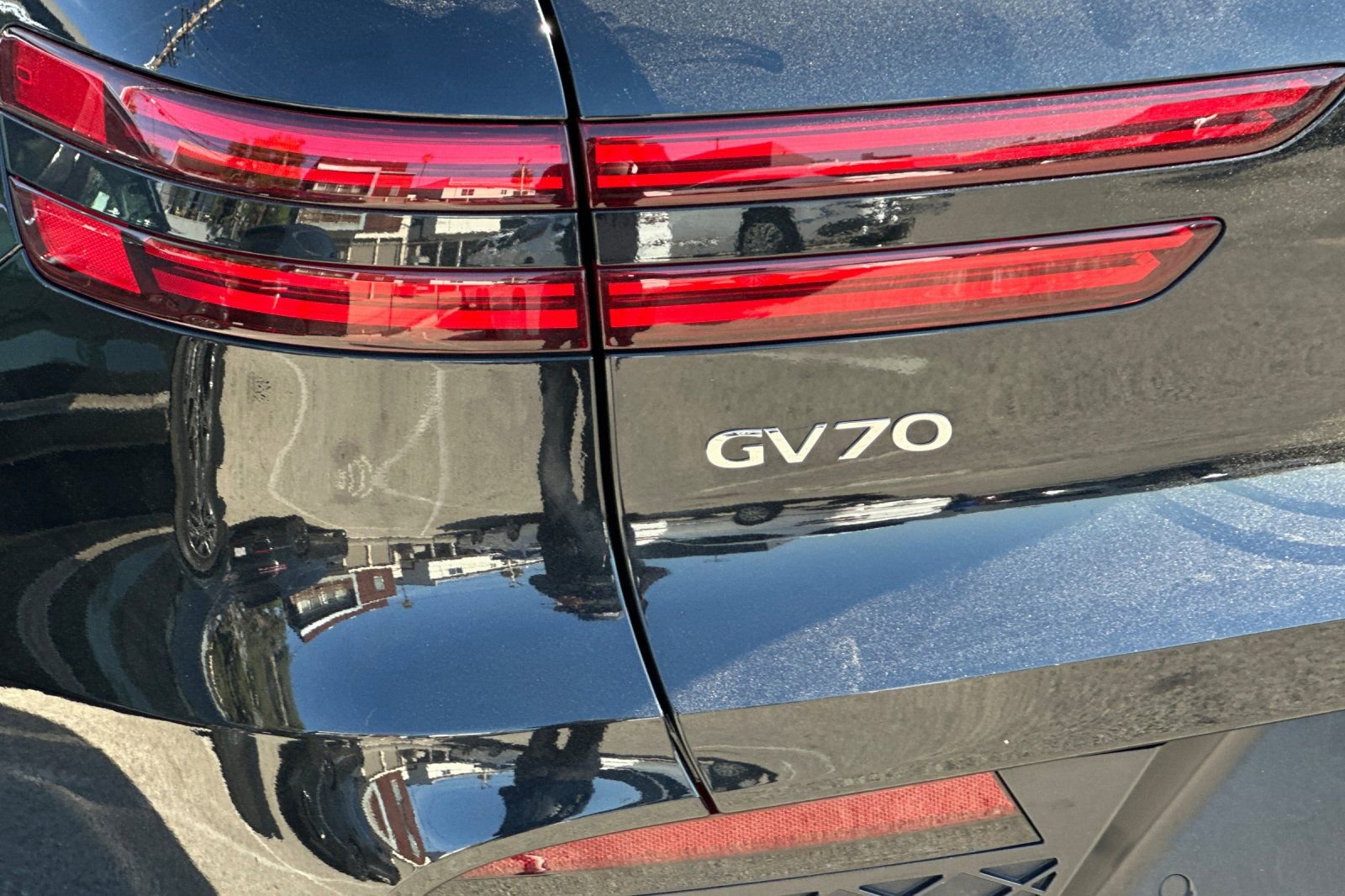 Used 2023 Genesis GV70 2.5T w/ Sport Prestige Package image 29
