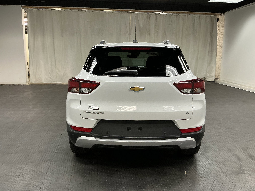 Used 2022 Chevrolet TrailBlazer LT w/ Convenience Package FWD image 4