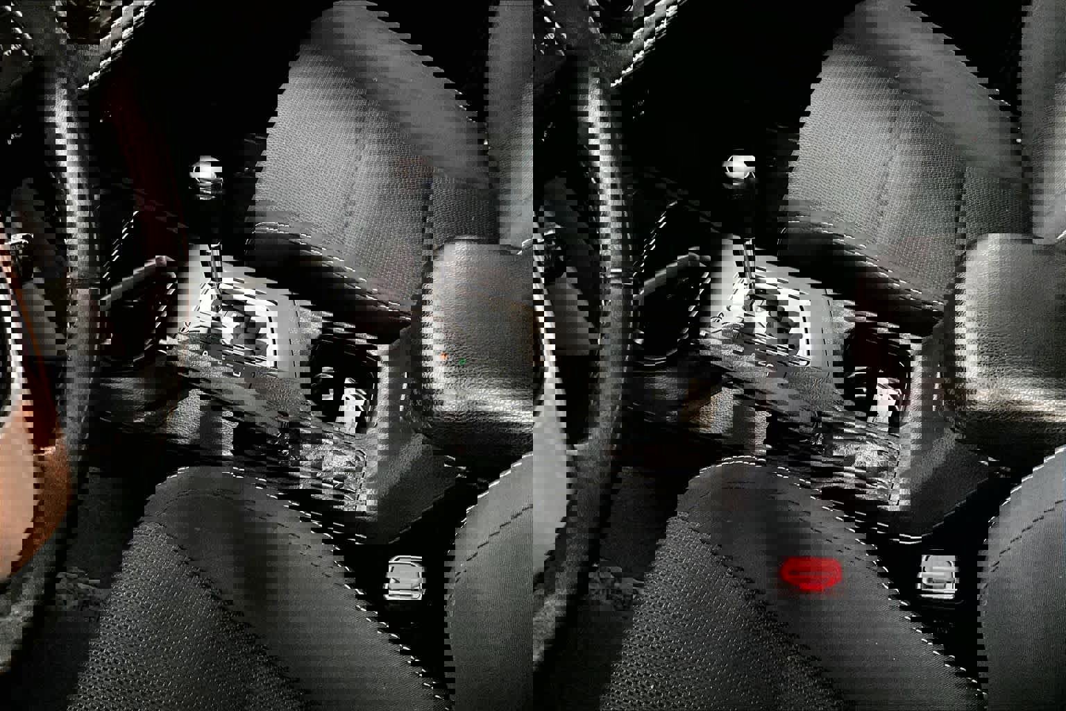 Used 2018 Toyota RAV4 XLE w/ Plus Extra Value Package image 17