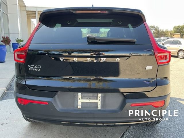 Certified 2021 Volvo XC40 P8 Recharge w/ Advanced Package image 7