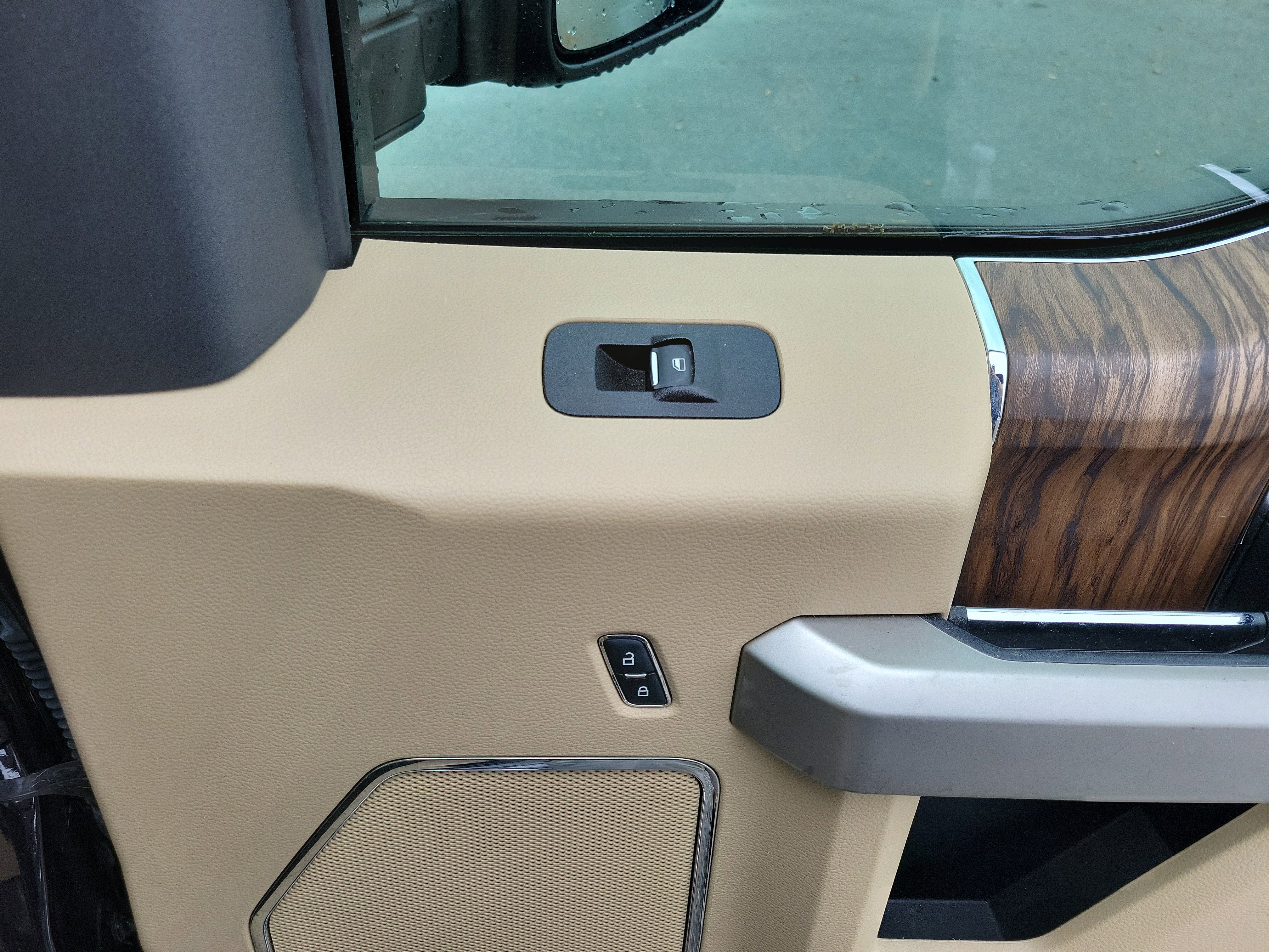 Used 2019 Ford F150 Lariat w/ Equipment Group 502A Luxury image 28