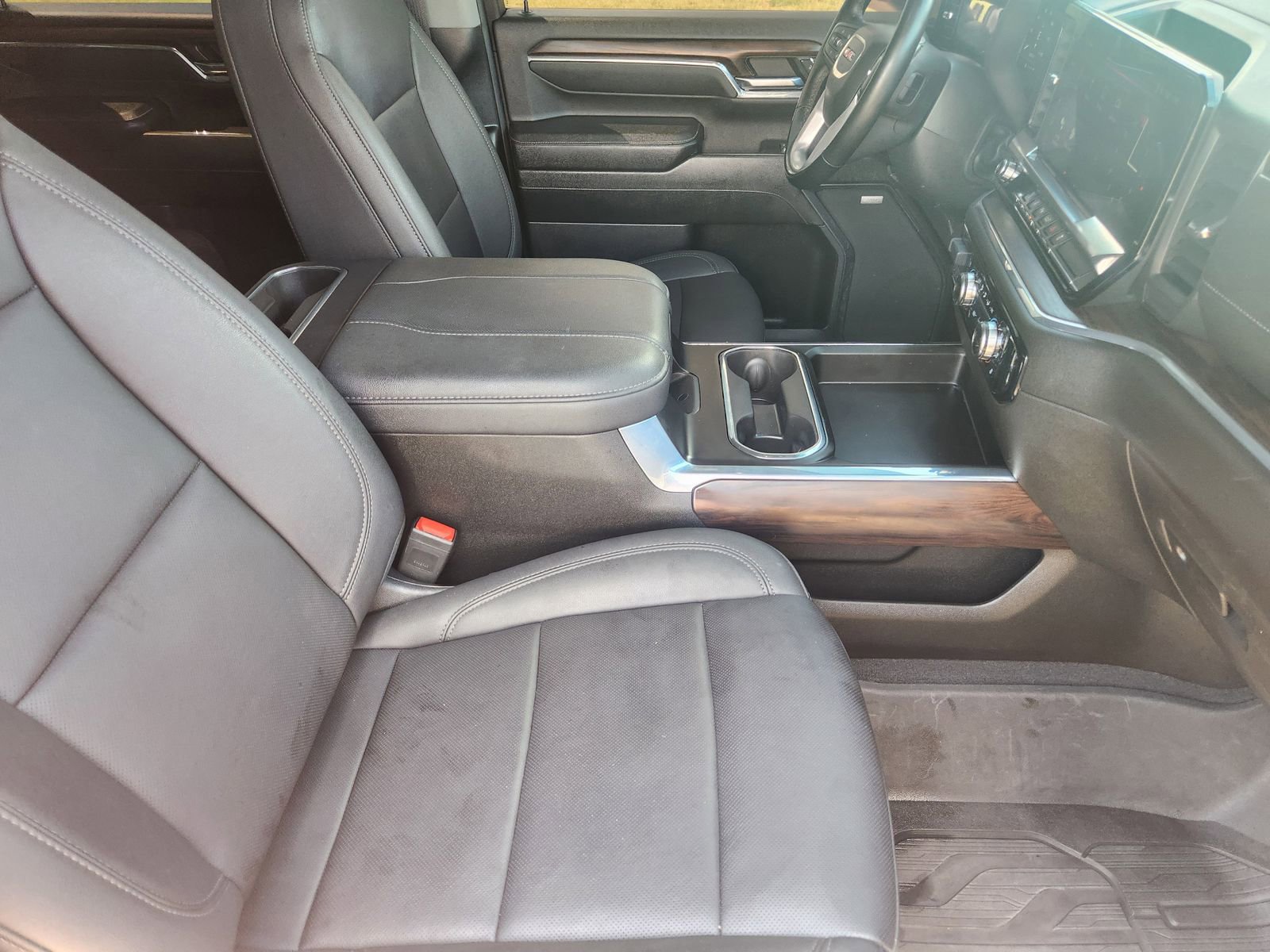 Used 2024 GMC Sierra 3500 SLT w/ Texas SLT Premium Package AWD/4WD image 17