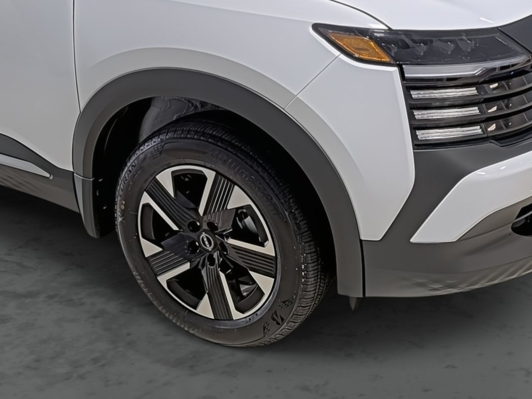 New 2026 Nissan Kicks SV w/ Cold Weather Package AWD/4WD image 15
