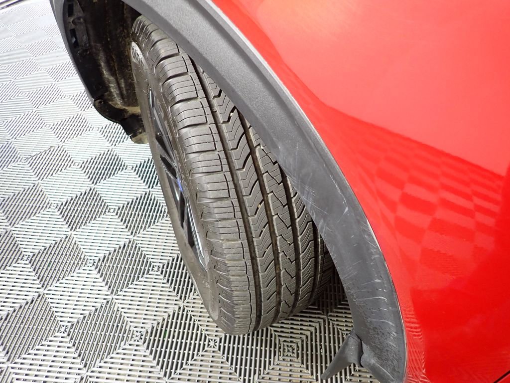 Used 2023 Ford Explorer XLT AWD/4WD image 38