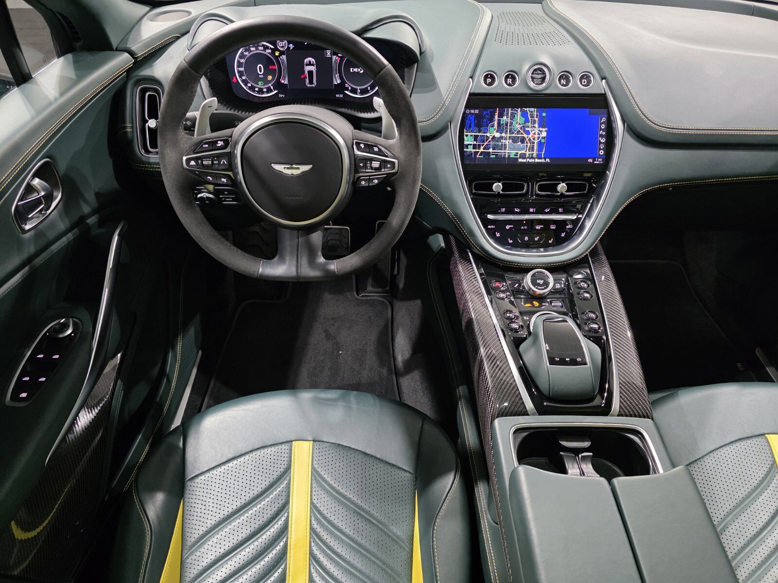 Used 2024 Aston Martin DBX 707 image 10