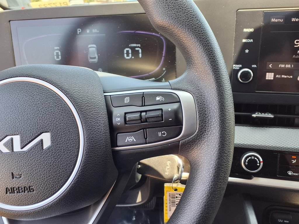 Used 2025 Kia Sportage LX FWD image 19