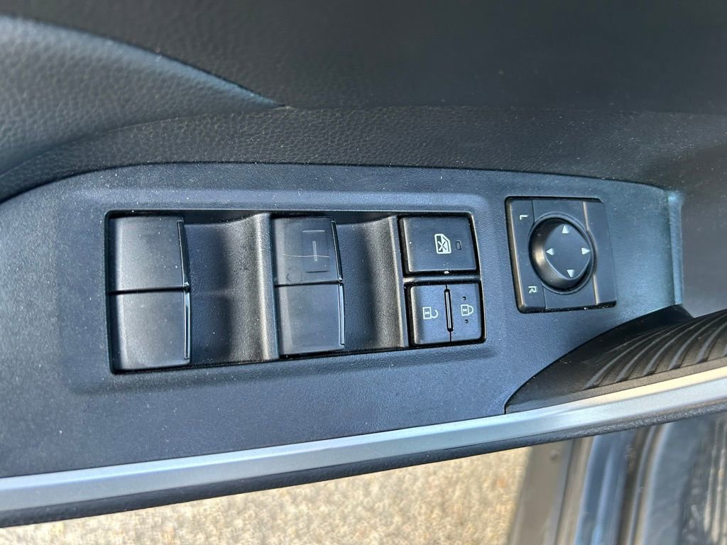 Used 2024 Toyota RAV4 LE AWD/4WD image 16