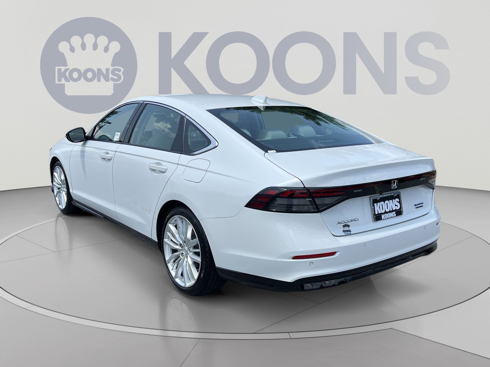 Used 2023 Honda Accord Touring image 4