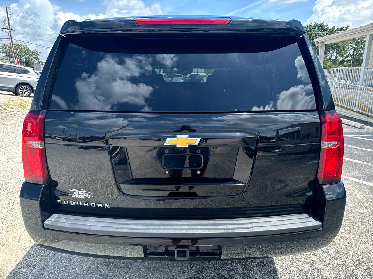 Used 2020 Chevrolet Suburban LT image 4