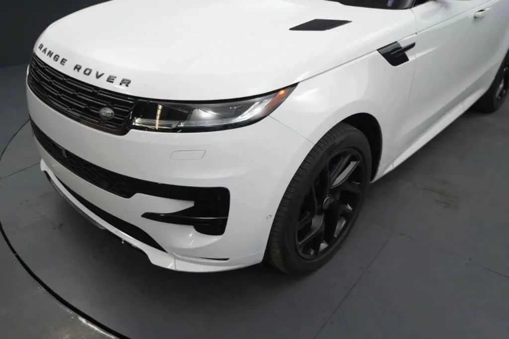 Used 2023 Land Rover Range Rover Sport SE Dynamic AWD/4WD image 11