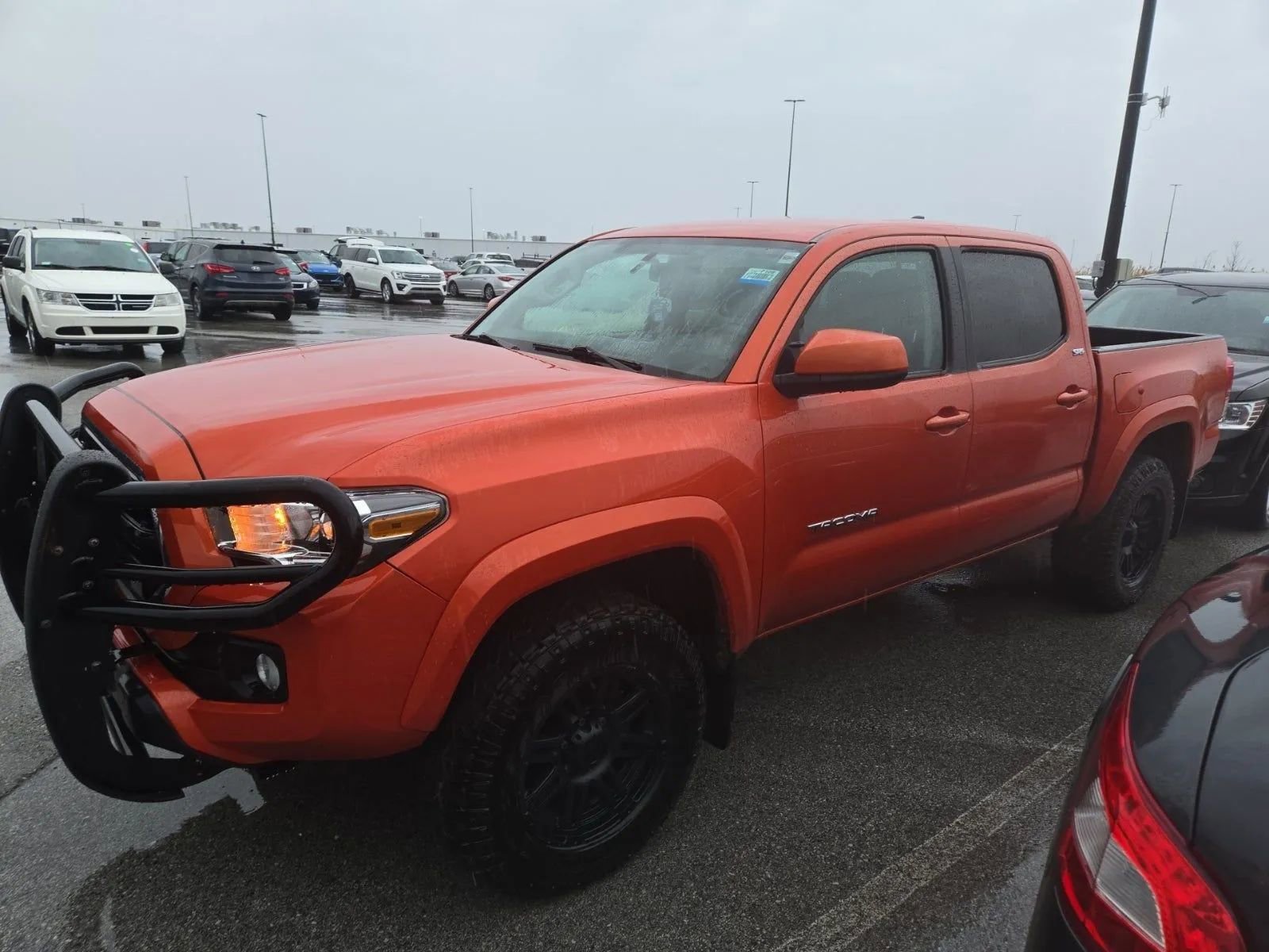 Used 2016 Toyota Tacoma SR5 w/ SR5 Appearance Package (SN) AWD/4WD image 1