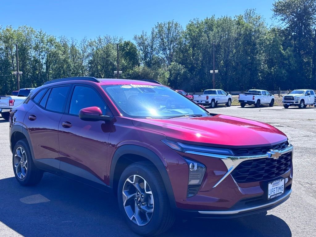 New 2025 Chevrolet Trax LT