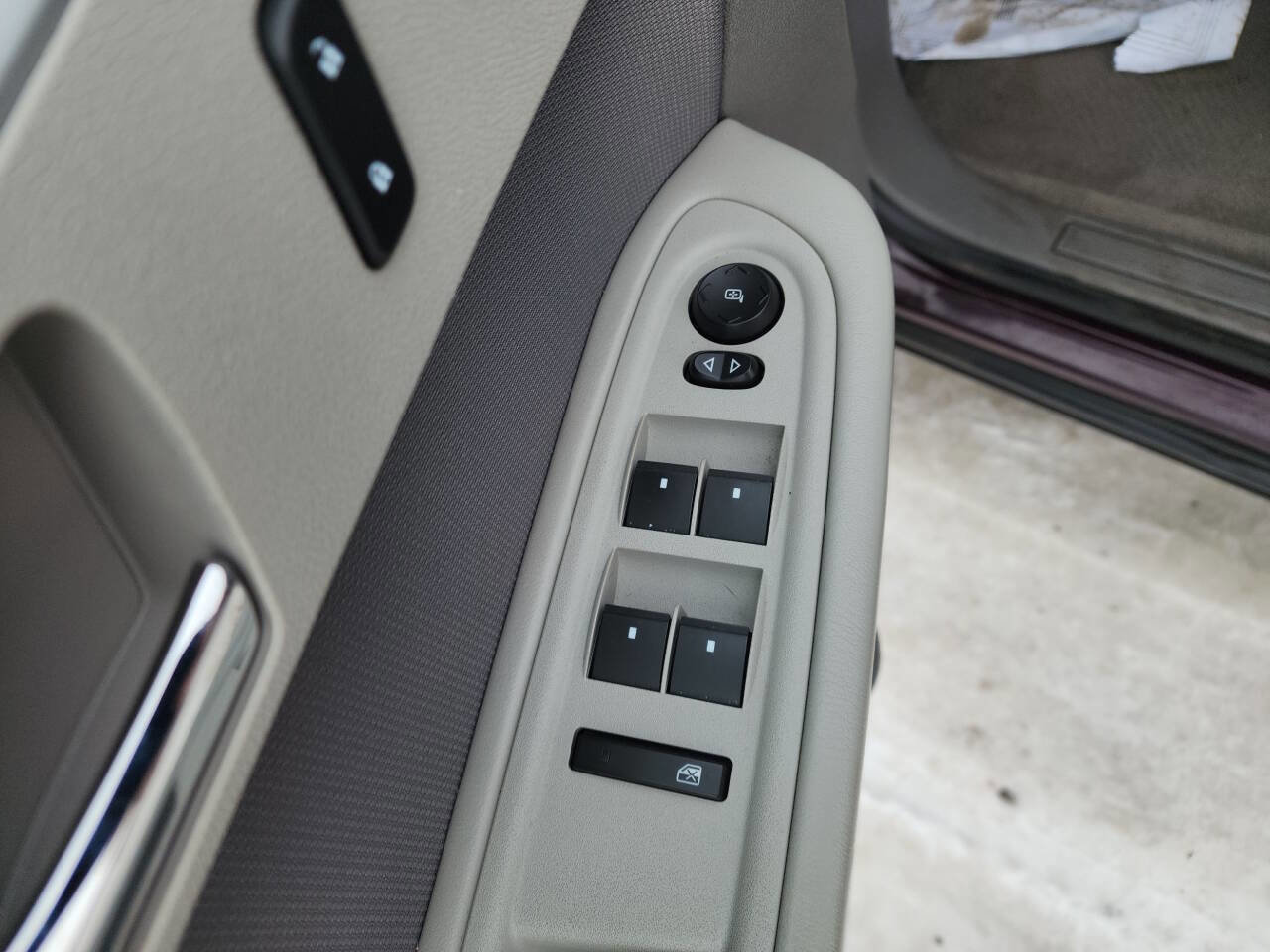 Used 2010 Chevrolet Traverse LS FWD image 29
