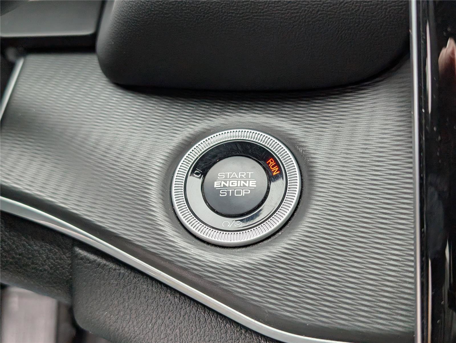 New 2026 Jeep Grand Cherokee Laredo image 19