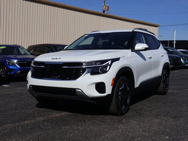 New 2026 Kia Seltos S AWD/4WD image 3