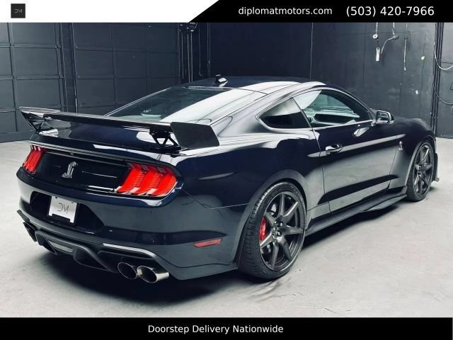Used 2021 Ford Mustang Shelby GT500 w/ Carbon Fiber Track Pack RWD image 7