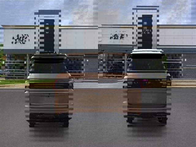 New 2026 Lincoln Navigator L Black Label AWD/4WD image 28