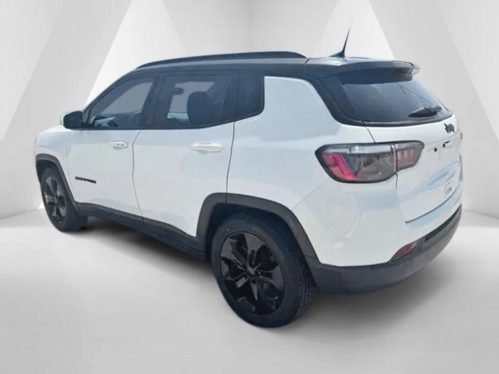 Used 2021 Jeep Compass Latitude FWD image 5