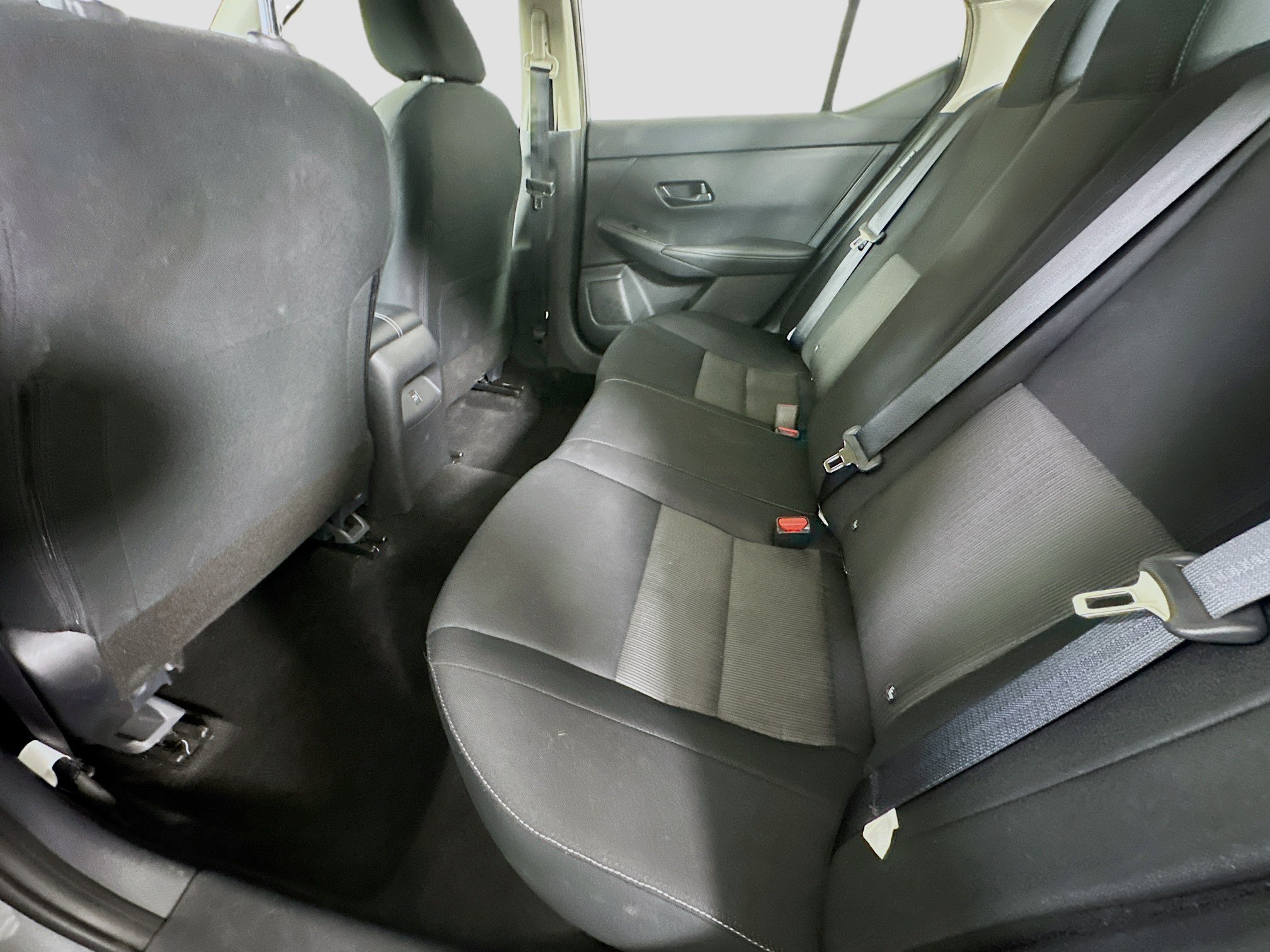 Used 2025 Nissan Sentra SV FWD image 25