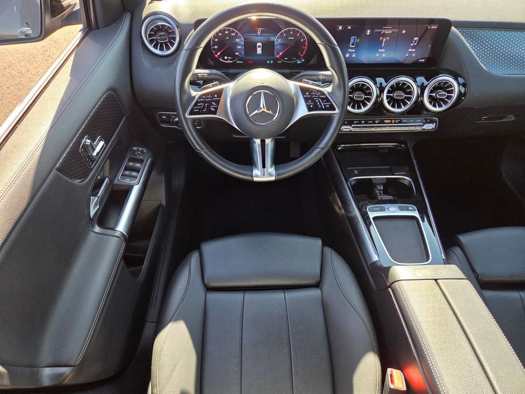 Used 2025 Mercedes-Benz GLA 250 image 12