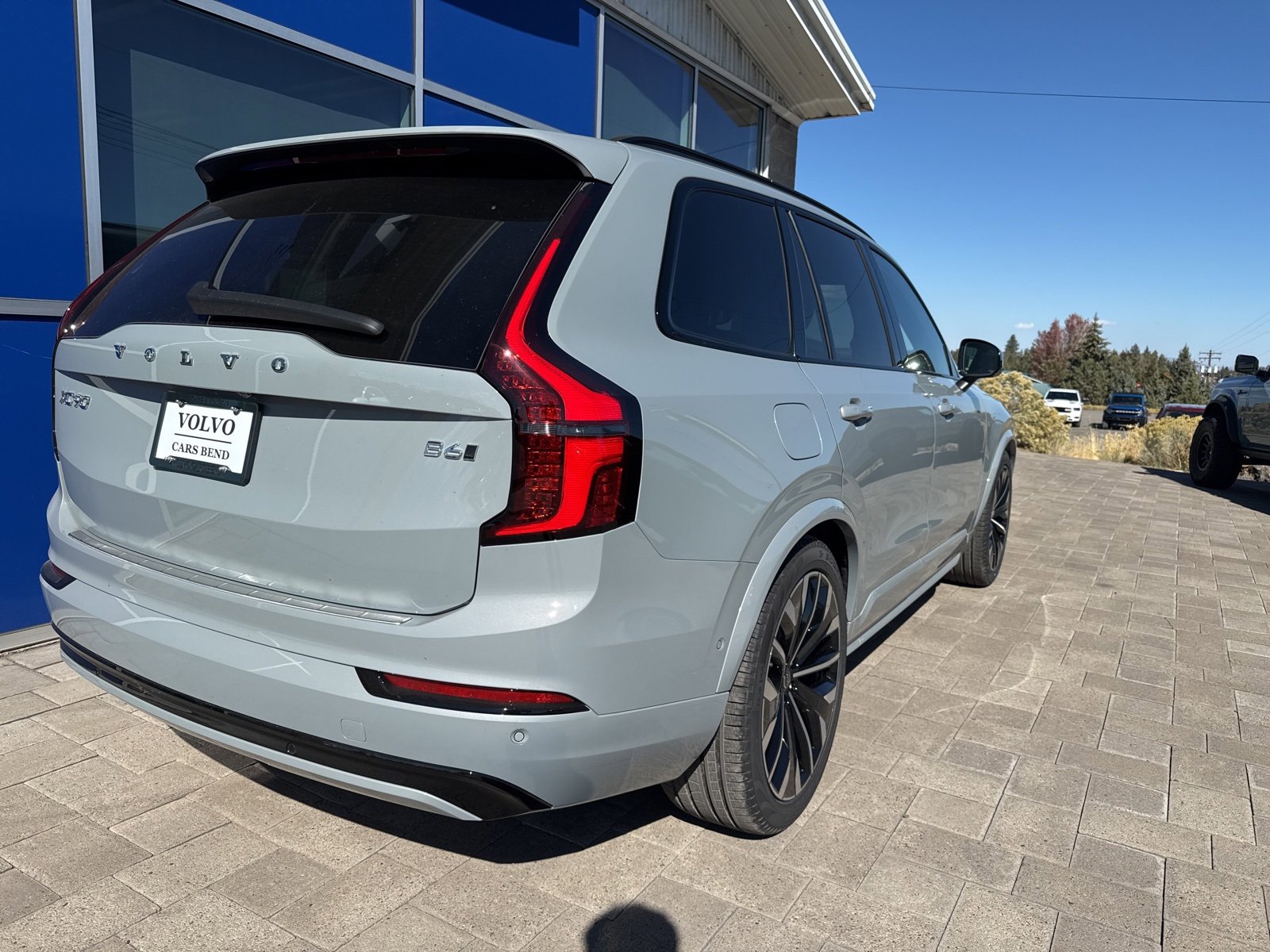New 2026 Volvo XC90 B6 Ultra w/ Protection Package Premier image 4