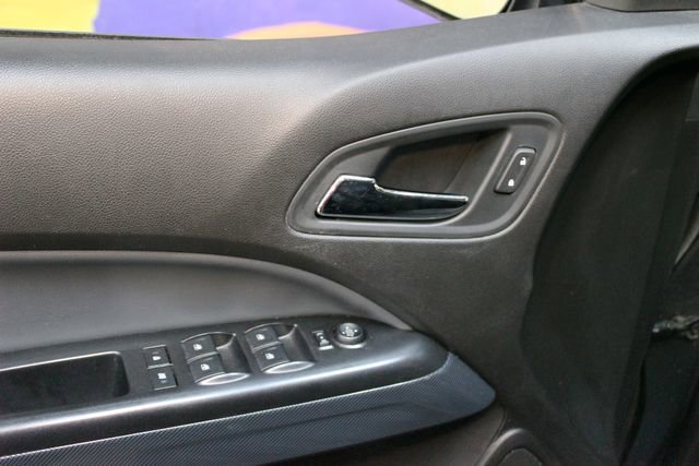 Used 2016 Chevrolet Colorado Z71 AWD/4WD image 16