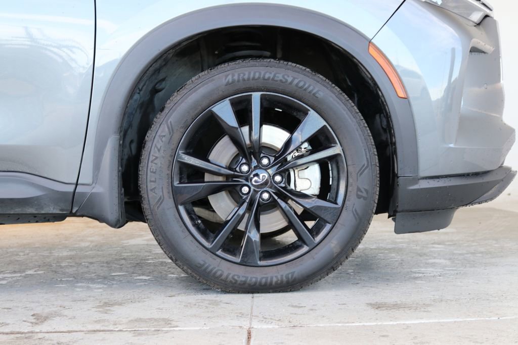 Certified 2023 INFINITI QX60 Luxe w/ Performance Audio Package image 13