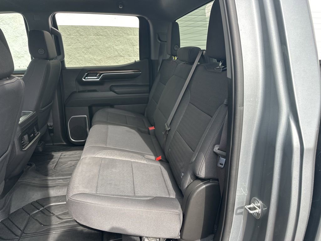 Used 2023 Chevrolet Silverado 1500 RST w/ Z71 Off-Road Package AWD/4WD image 8