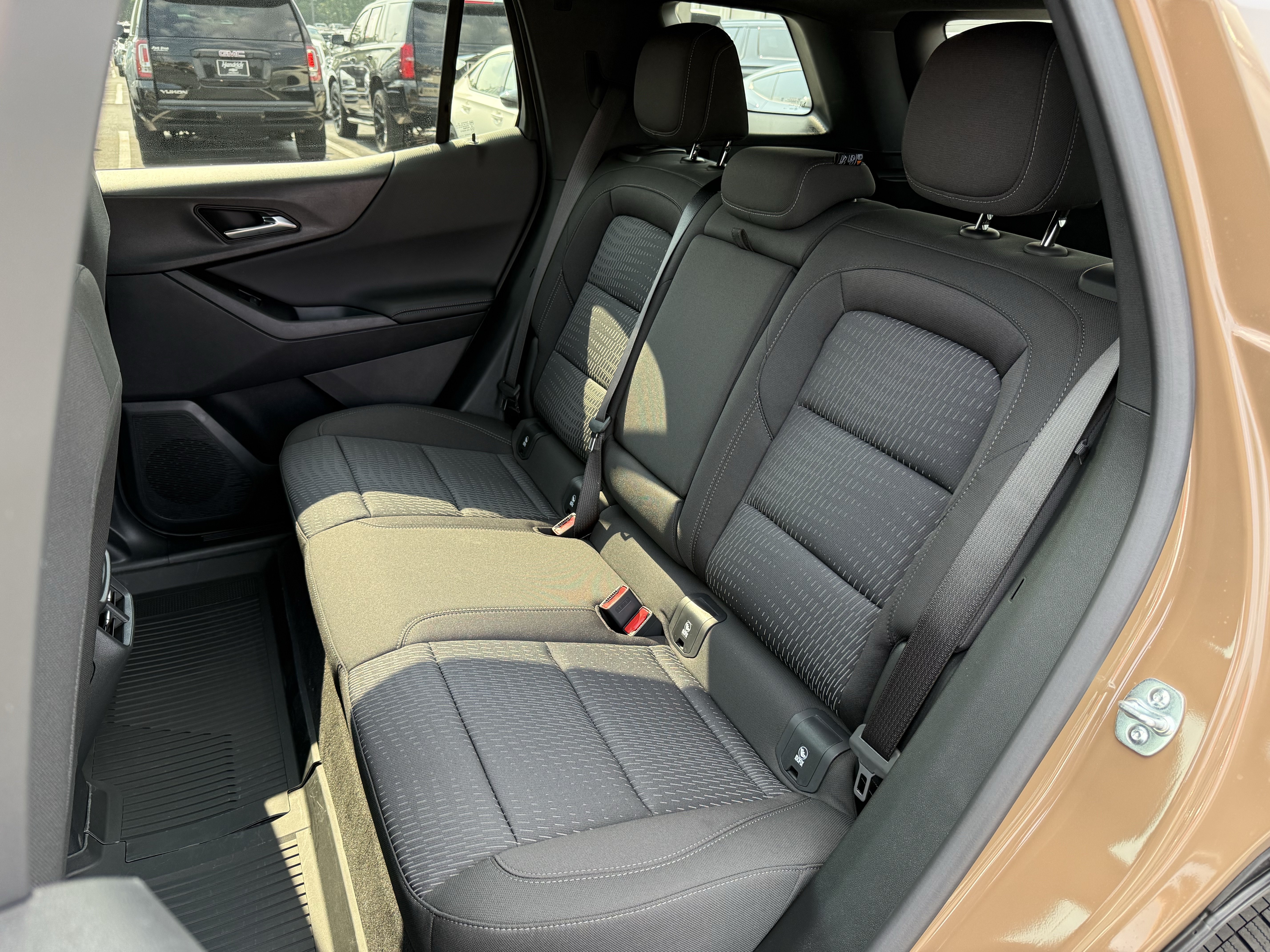 New 2027 Chevrolet Equinox LT FWD image 31