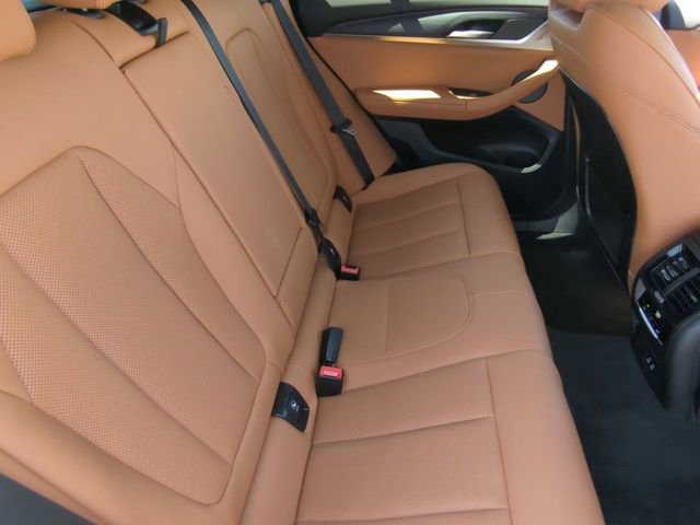 Used 2025 BMW X4 xDrive30i w/ Premium Package image 13