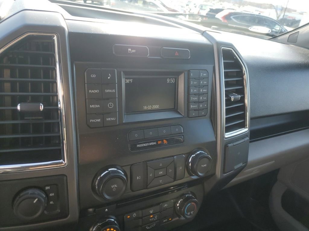 Used 2015 Ford F150 XLT image 21