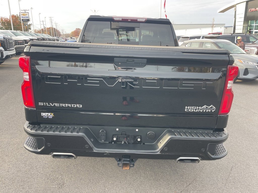 Used 2019 Chevrolet Silverado 1500 High Country w/ Technology Package image 4