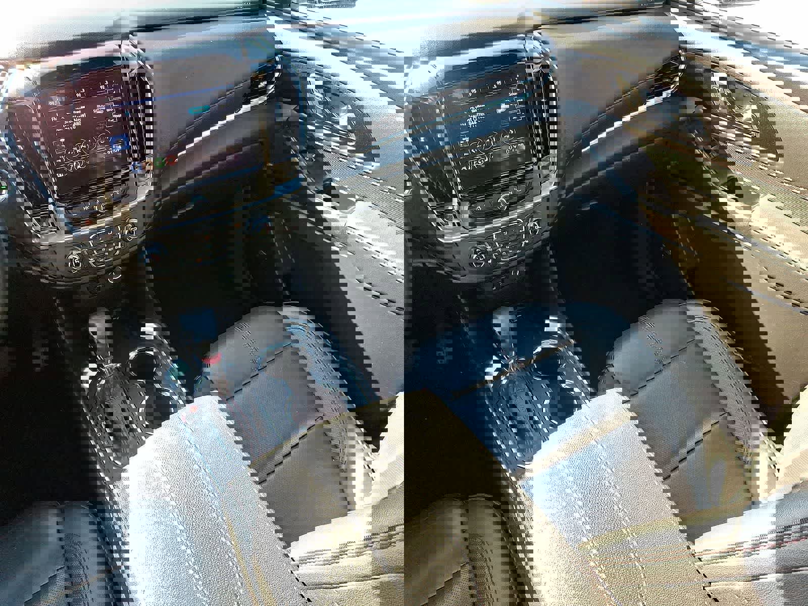 Used 2023 Chevrolet Traverse RS image 12