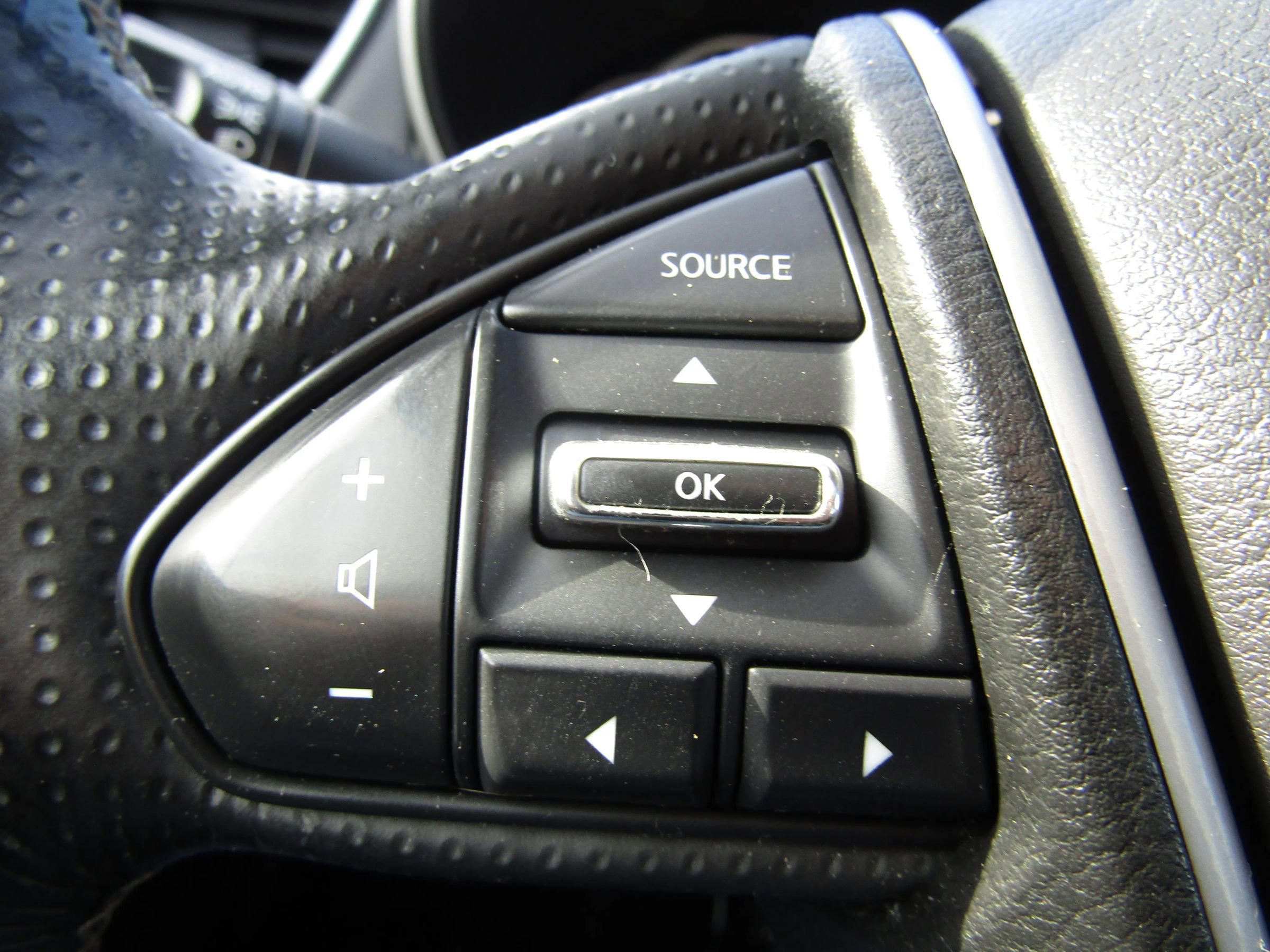 Used 2017 Nissan Maxima Platinum image 34