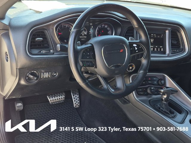 Used 2019 Dodge Challenger R/T w/ Driver Convenience Group RWD image 23
