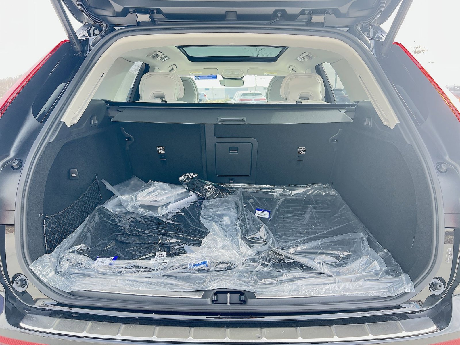 New 2026 Volvo XC60 B5 Ultra w/ Protection Package Premier image 25