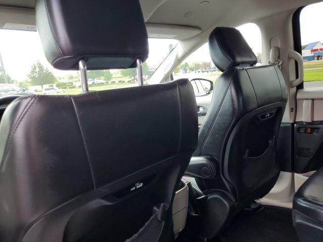 Used 2024 Chrysler Pacifica Limited FWD image 34