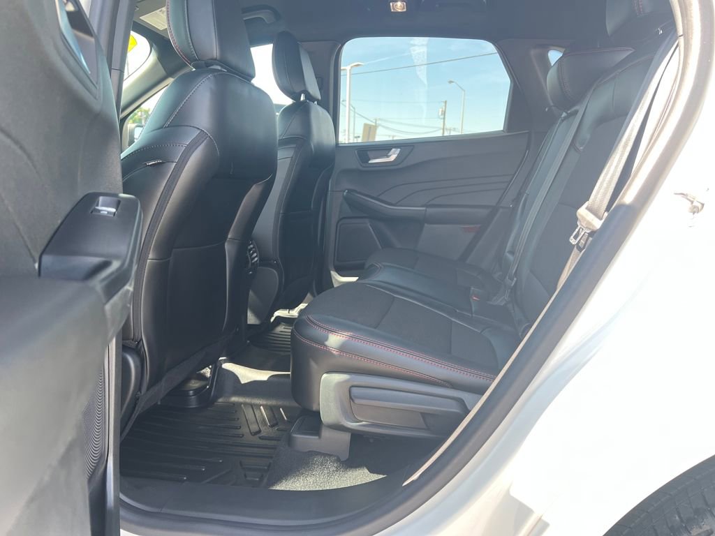 Used 2024 Ford Escape ST-Line w/ Equipment Group 301A image 28