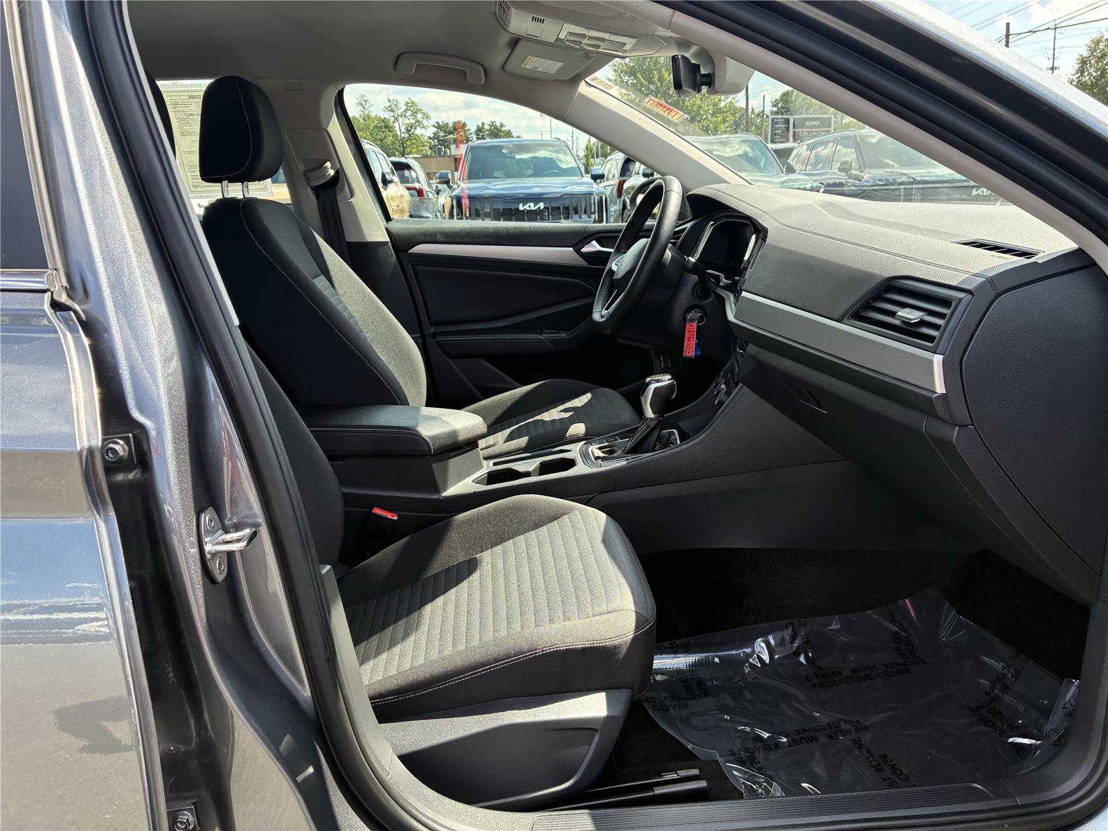 Certified 2024 Volkswagen Jetta S FWD image 25