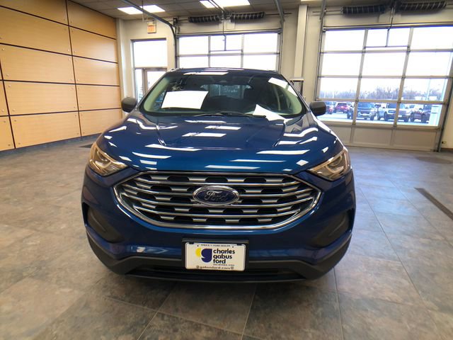 Certified 2020 Ford Edge SE image 3