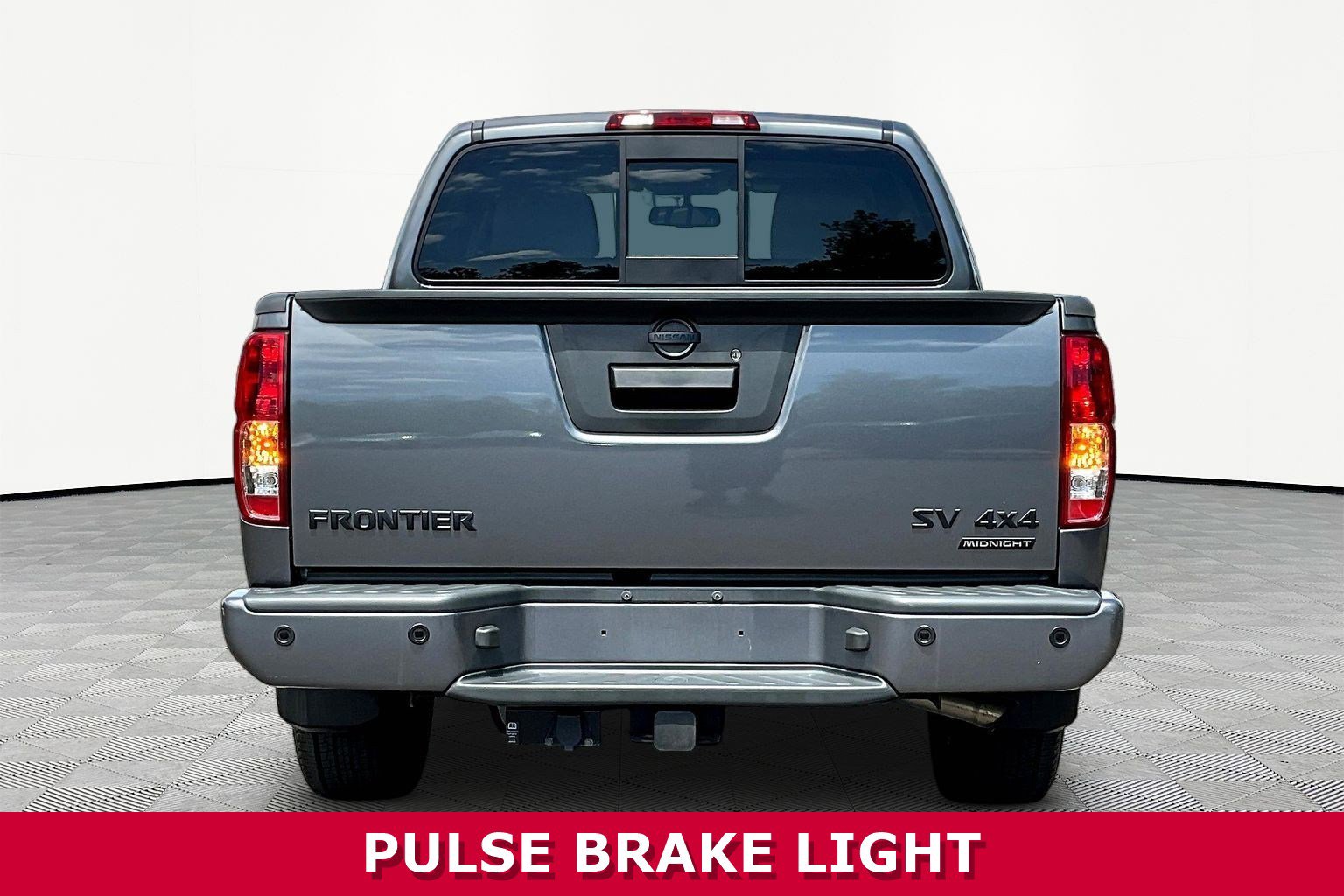 Used 2021 Nissan Frontier SV w/ Midnight Edition Floor Mats AWD/4WD image 5