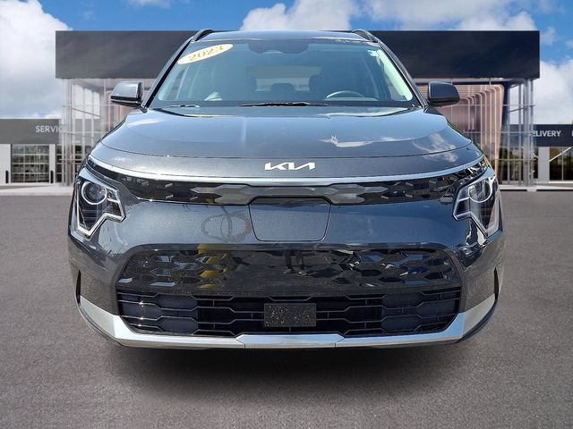 Certified 2023 Kia Niro Wind w/ Wind Preserve Package FWD image 2