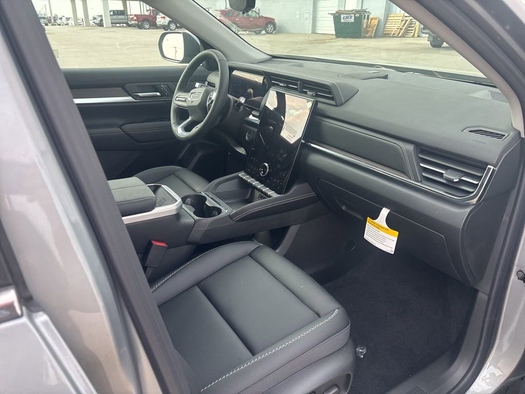 New 2026 GMC Terrain Denali w/ LPO, Floor Liner Package image 22
