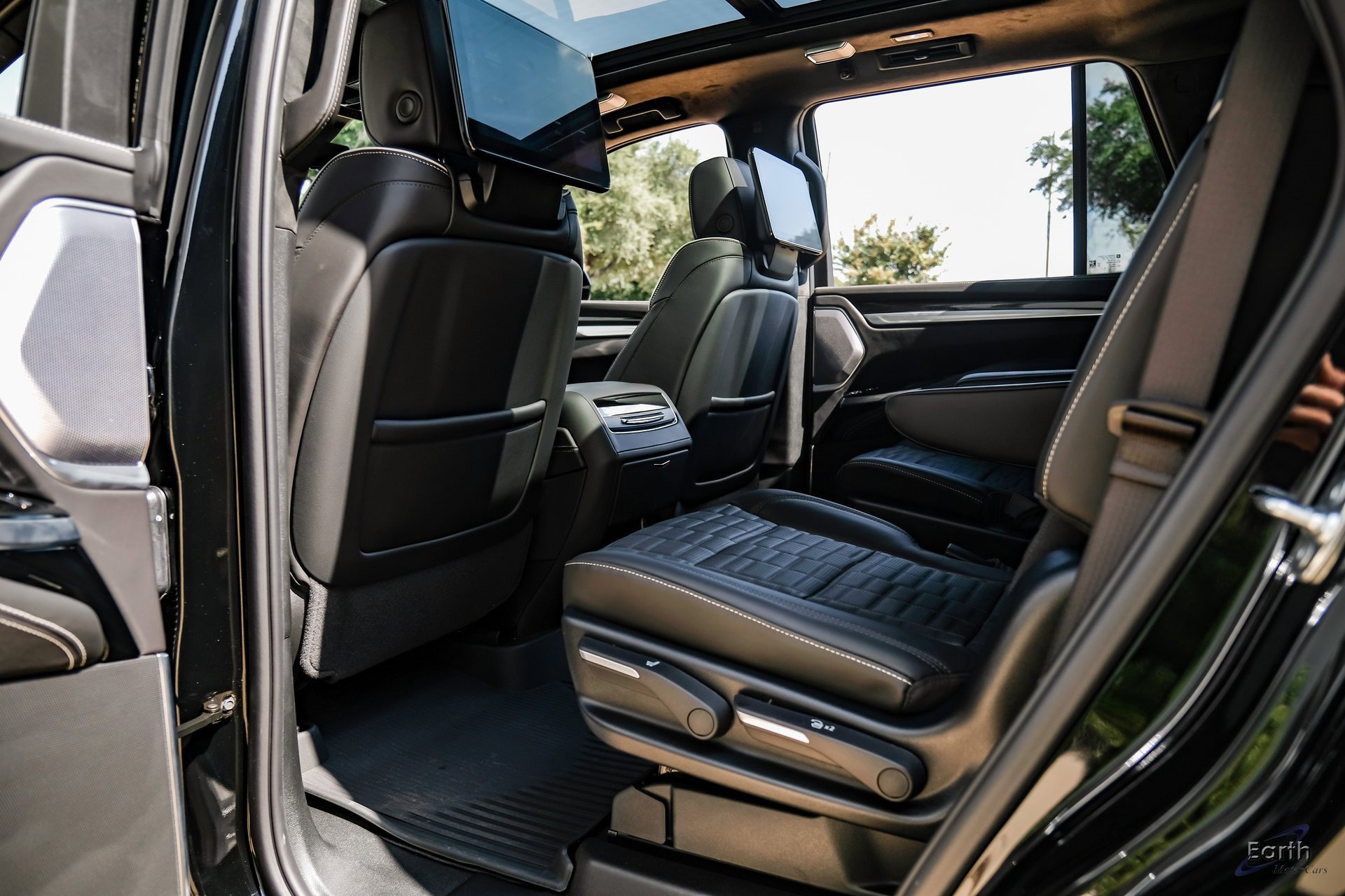 Used 2025 Cadillac Escalade V image 76