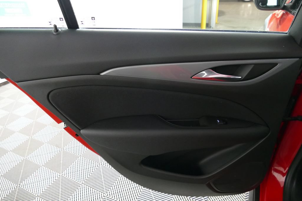 Used 2019 Buick Regal Preferred AWD/4WD image 23