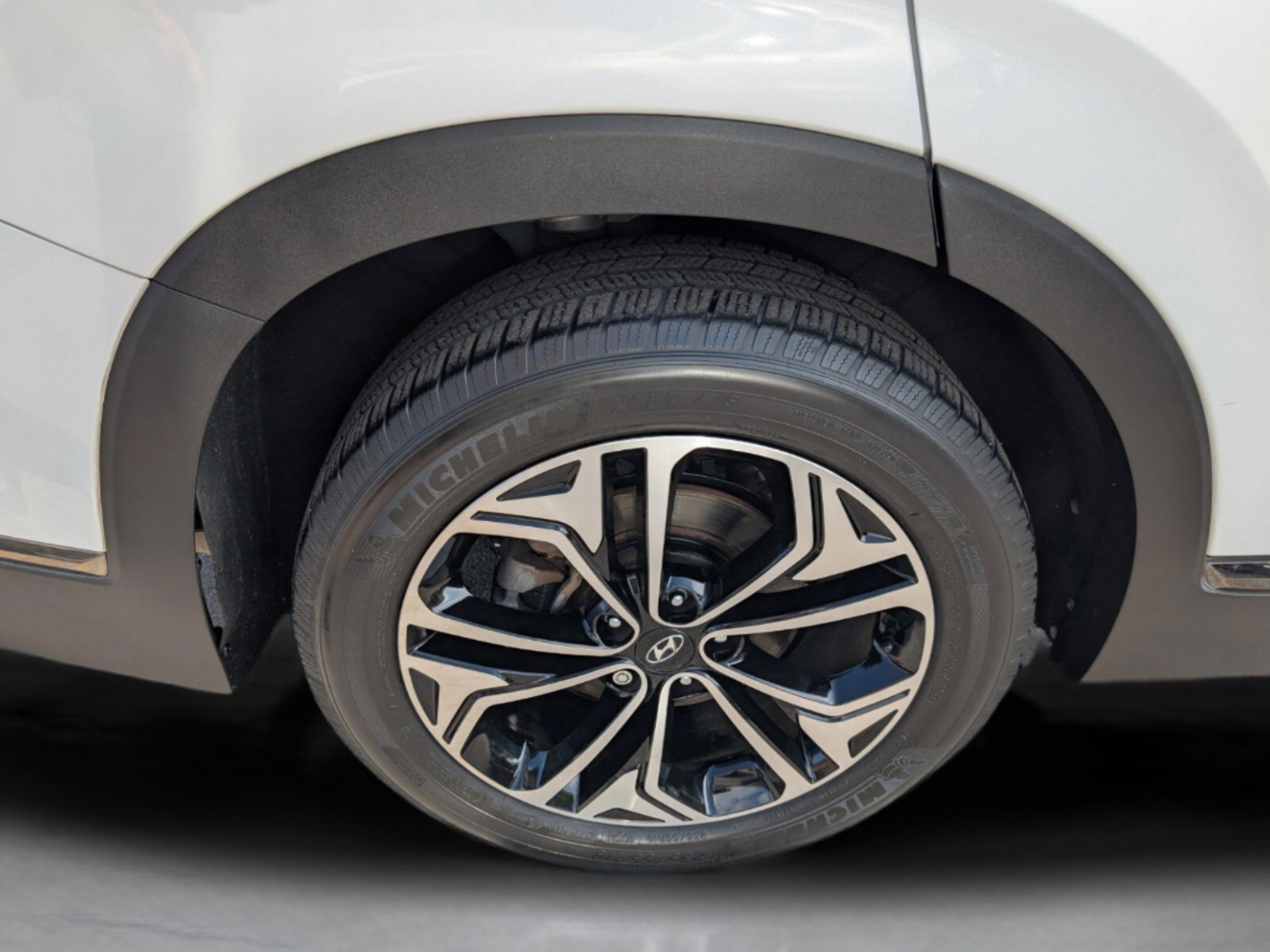 Used 2020 Hyundai Santa Fe Limited image 22